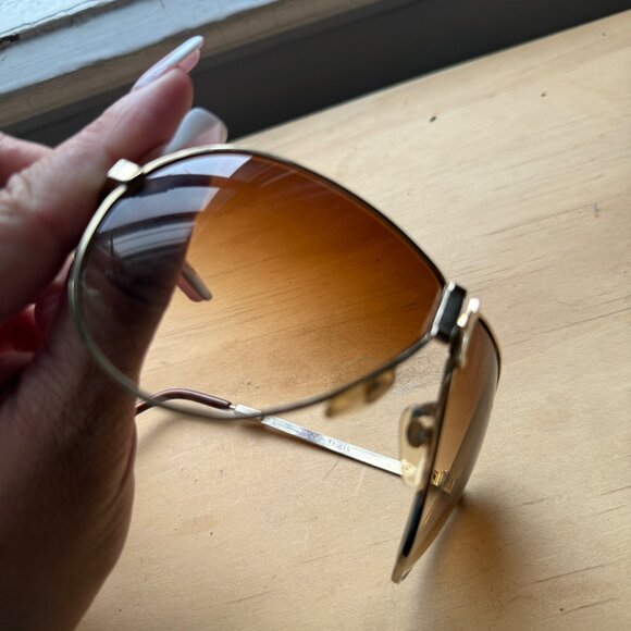 Vintage Ferrari Aviator Sunglasses W/ Case - Gold Frame & Brown Gradient Lens - Picture 3 of 4